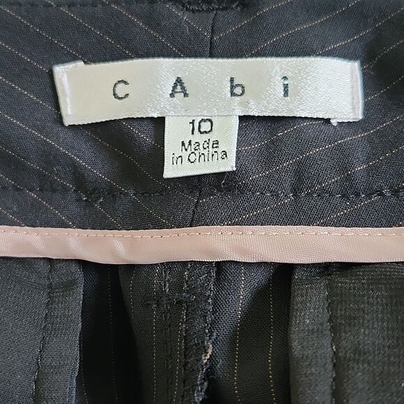 CAbi style #619L wide leg black pinstripe trousers, cuffed, size 10 - Picture 5 of 10